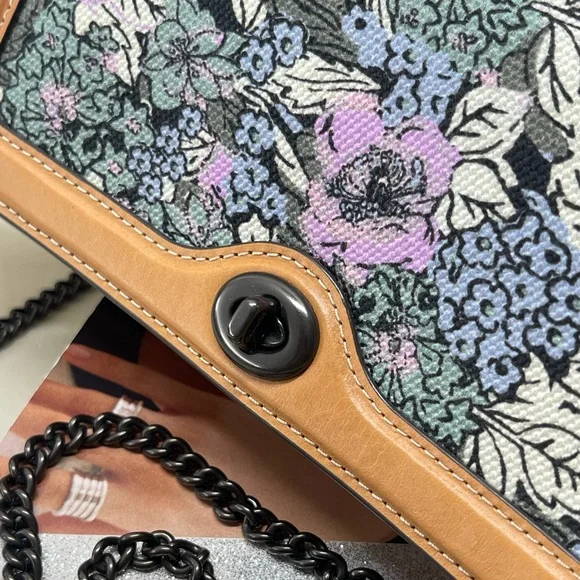 (new+card) Coach turnlock crossbody /clutch leather trim